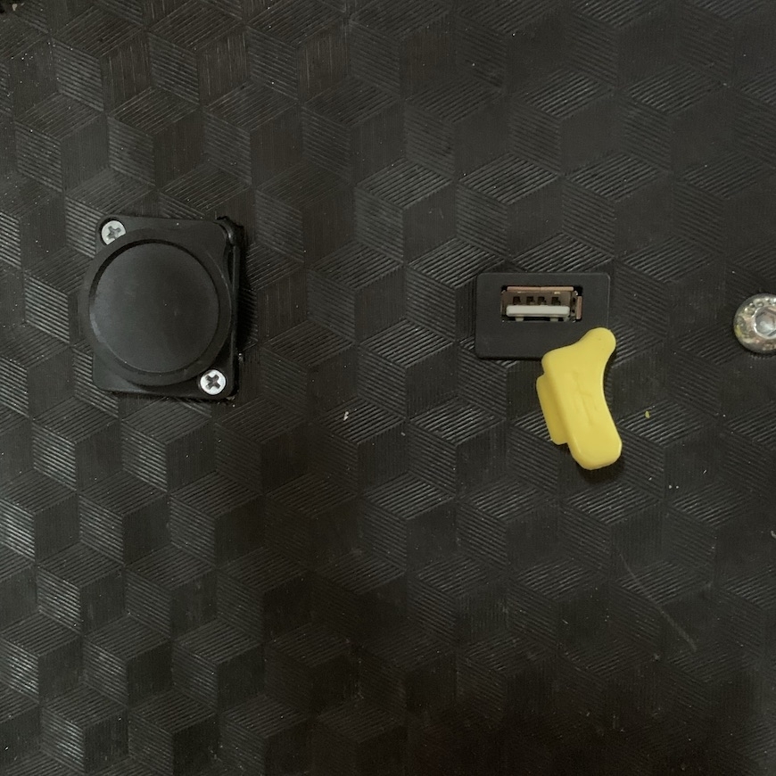 Встановлення роз'єма USB